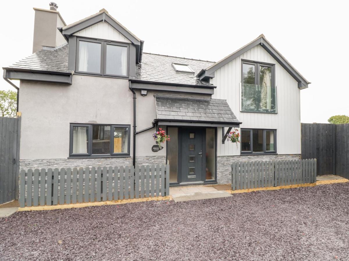 Hunters Cottage Benllech Exterior photo