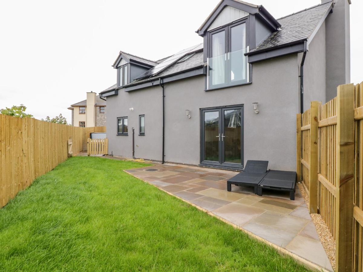 Hunters Cottage Benllech Exterior photo
